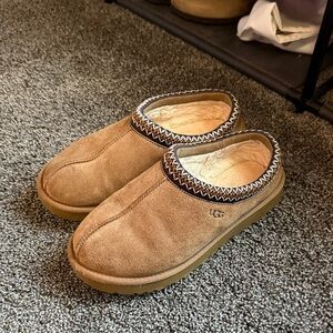 ugg tasman